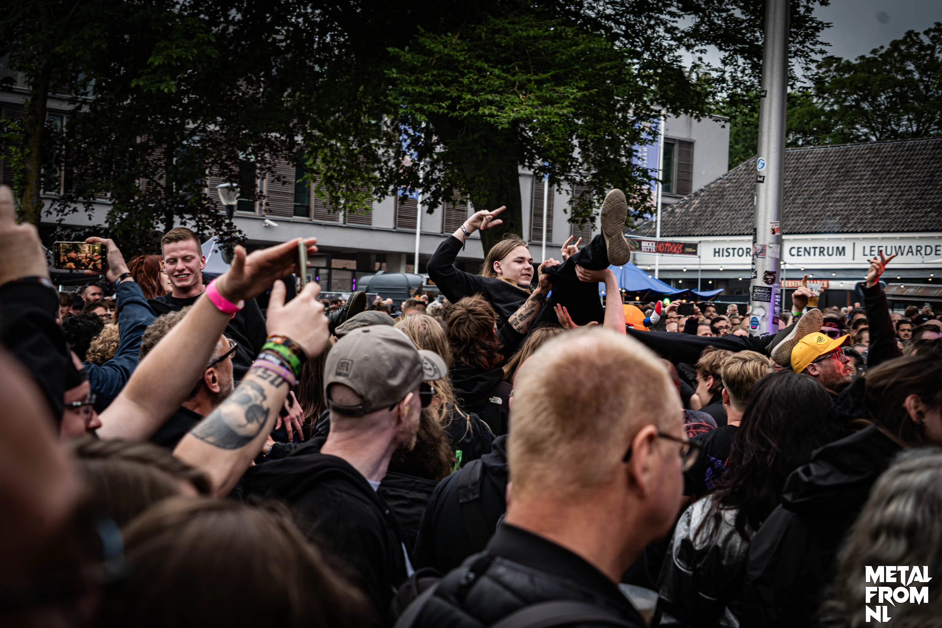 IntoTheGrave - Crowd pics