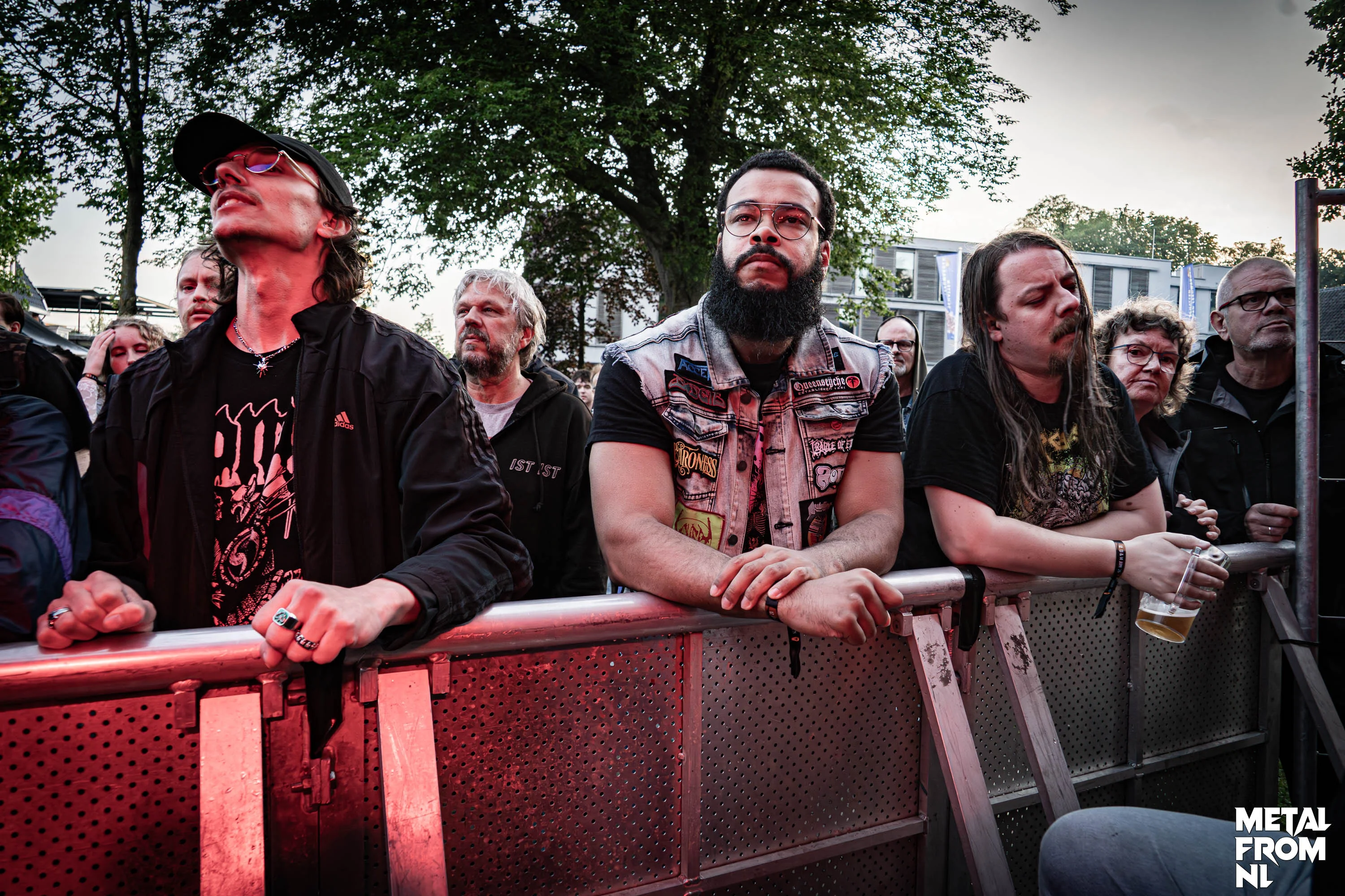 IntoTheGrave - Crowd pics