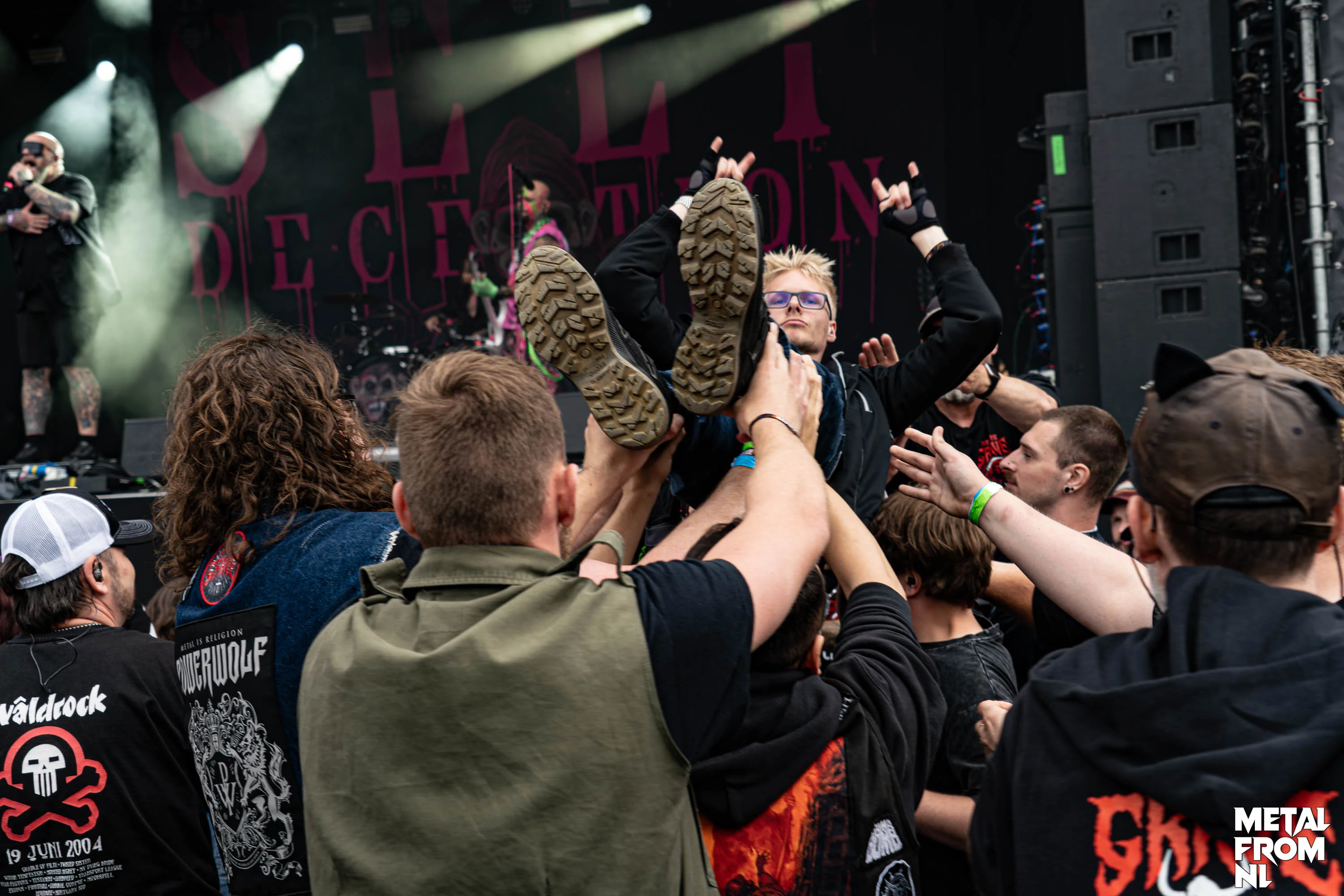 IntoTheGrave - Crowd pics
