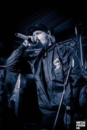 Man as Plague Blauw small-2.JPG